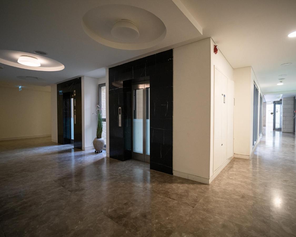 Harav Kuk Luxury Apartment By Nimi Group Jerusalén Exterior foto